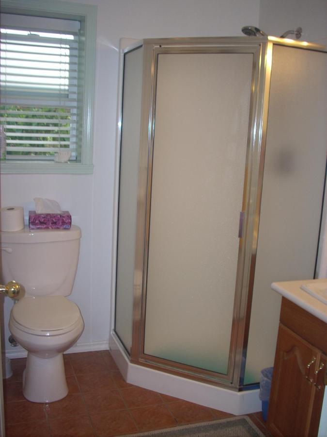 לינה וארוחת בוקר קואליקום ביץ' At Nautica Tigh Private Keypad Entrances מראה חיצוני תמונה